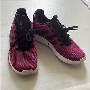 💕🖤 Adidas Pink and Black Sneakers Lightweight Athletic cloudfoam